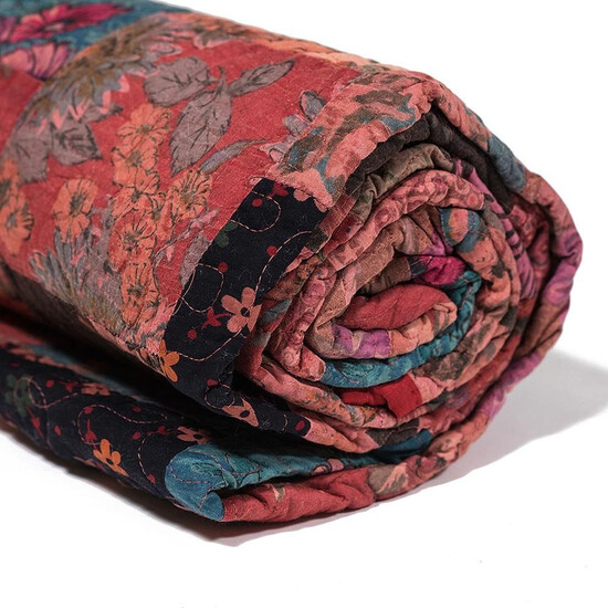 Покрывало Secret De Maison «Lilit» (mod. MA-3) (Красный Luchetta)