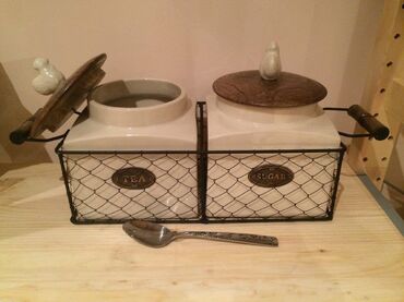 Керамические банки в металлической корзине для храненения чая и сахара Secret De Maison Chateau (С-1984) (Натуральный) в Санкт-Петербурге фото покупателя №1