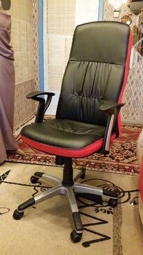 Кресло «Модена» (Modena) (Искусственная черная кожа + красный кант) в Санкт-Петербурге фото покупателя №1