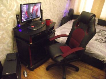 Кресло компьютерное «Рейсер» (Racer) (кож/зам/ткань, черный/бордо) в Санкт-Петербурге фото покупателя №1