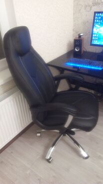 Кресло «Босс люкс» (Boss lux) (Искусственная чёрная кожа + Искусственная коричневая перфорированная кожа) в Санкт-Петербурге фото покупателя №4